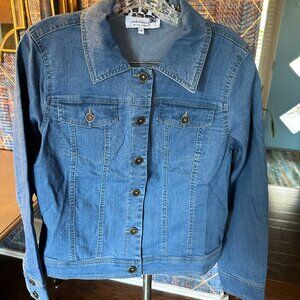 NWT Completely Me by Liz Lange Women's Denim Jean Jacket Sz 10